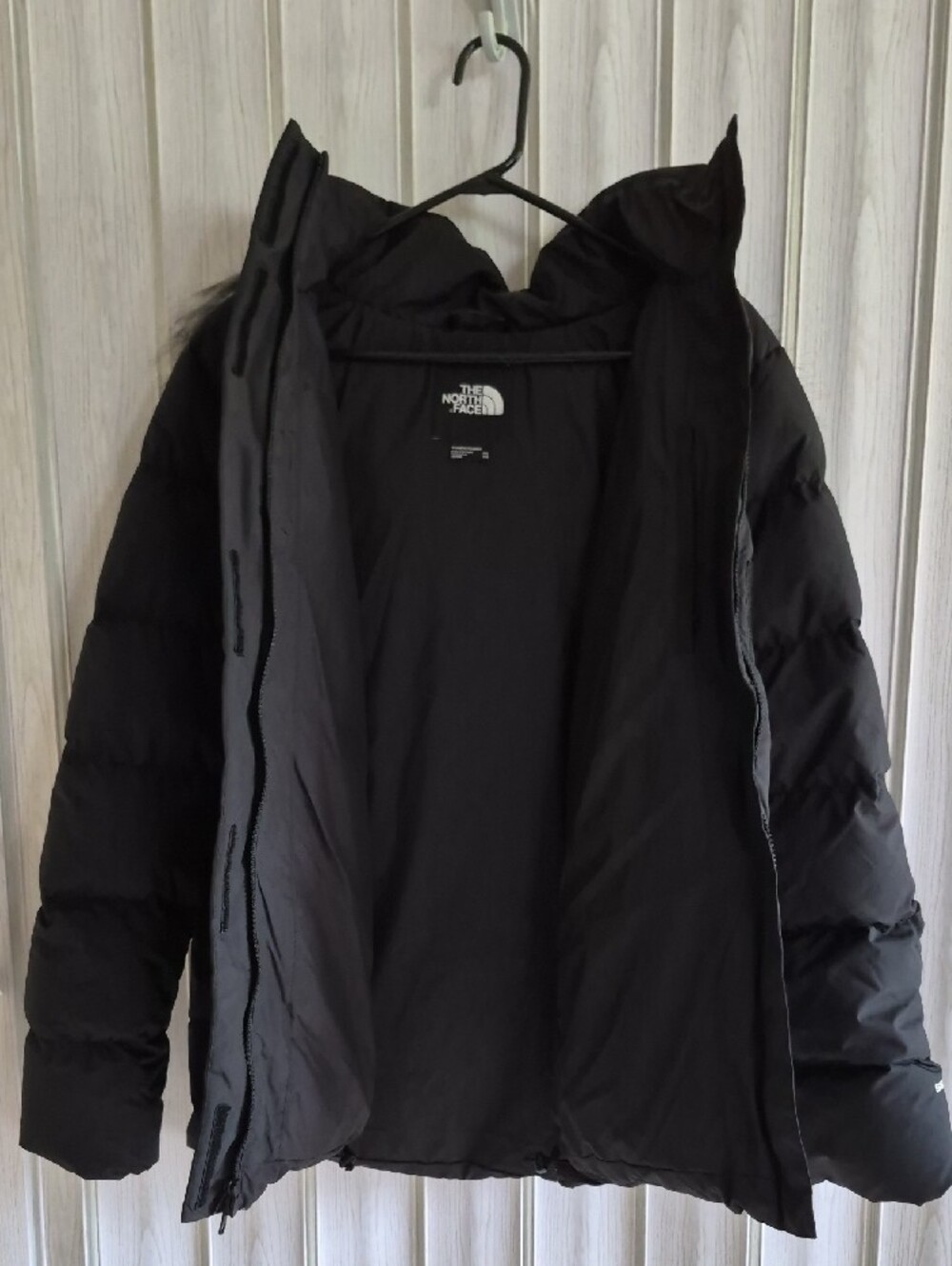The North Face Black Quilted Hooded Puffer Jacket - Picture 4 of 4